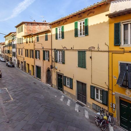 Heart Of Lucca Style Whitin The Walls Экстерьер фото
