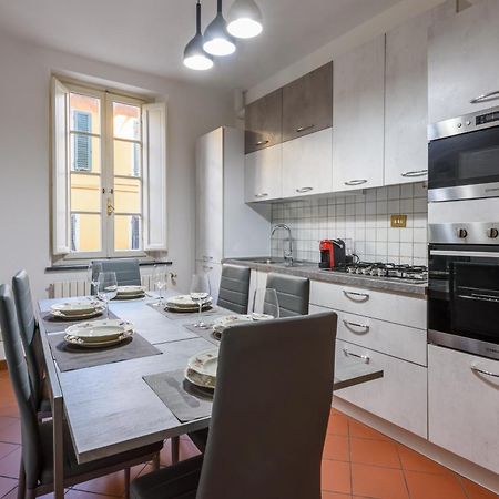 Heart Of Lucca Style Whitin The Walls Экстерьер фото