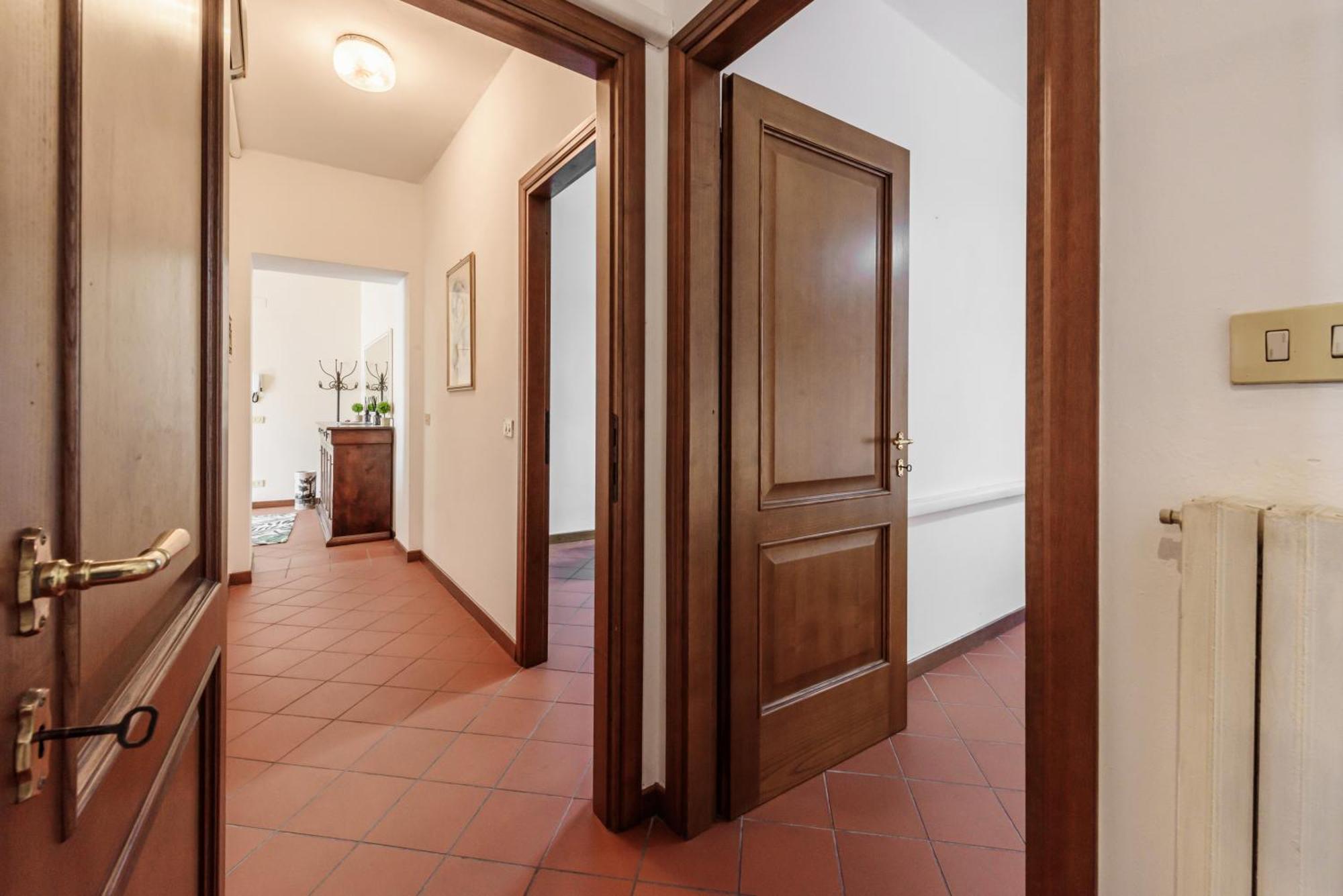 Heart Of Lucca Style Whitin The Walls Экстерьер фото